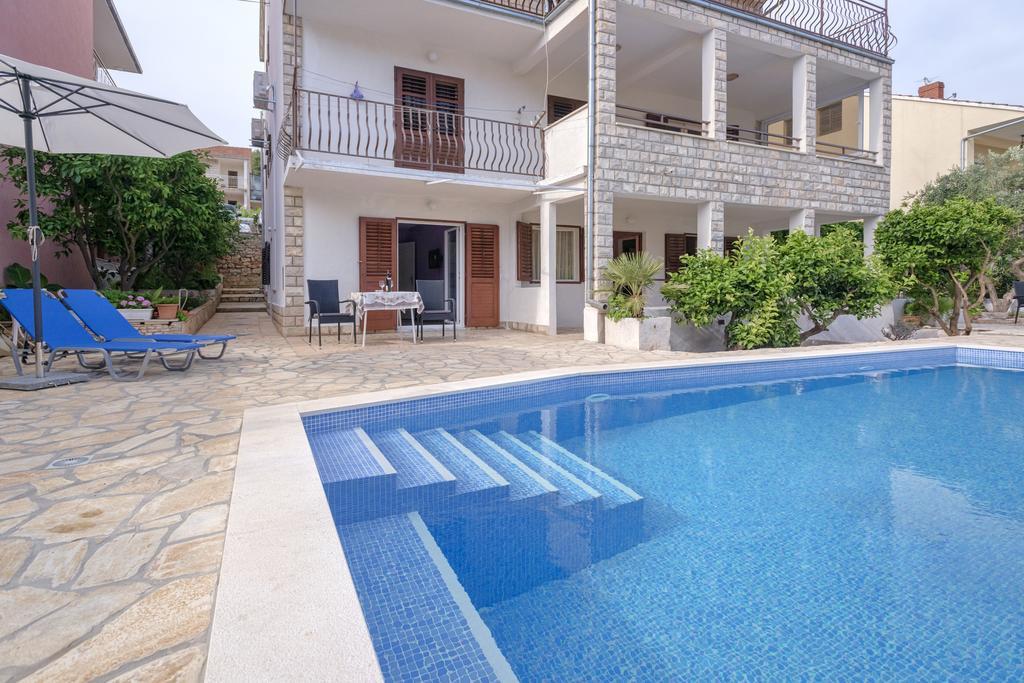 Apartments Priko 스타리 그라드 외부 사진